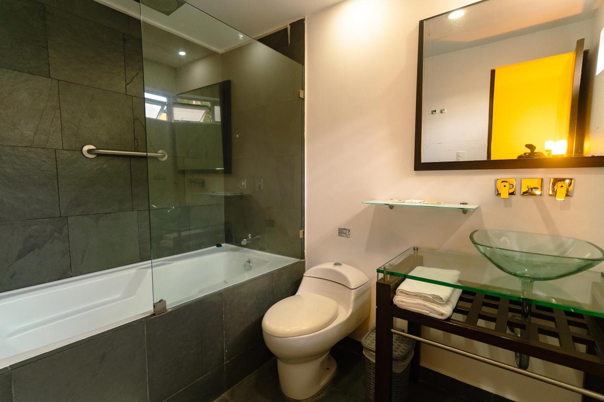 Hotel Boutique Las Rosas 5 G Medellin Exterior photo